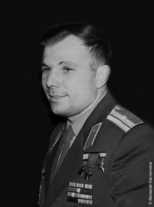 С днем космонавтикиа!!! Юрий Гагарин